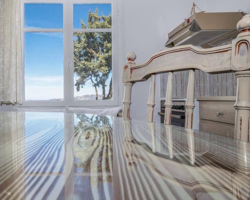 Holiday home Gemilos Nest Komia