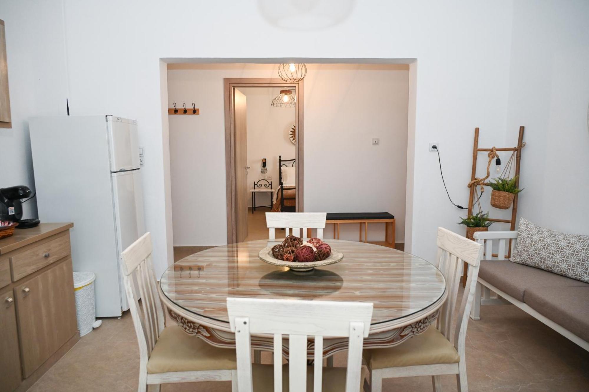 Holiday home Gemilos Nest Komia